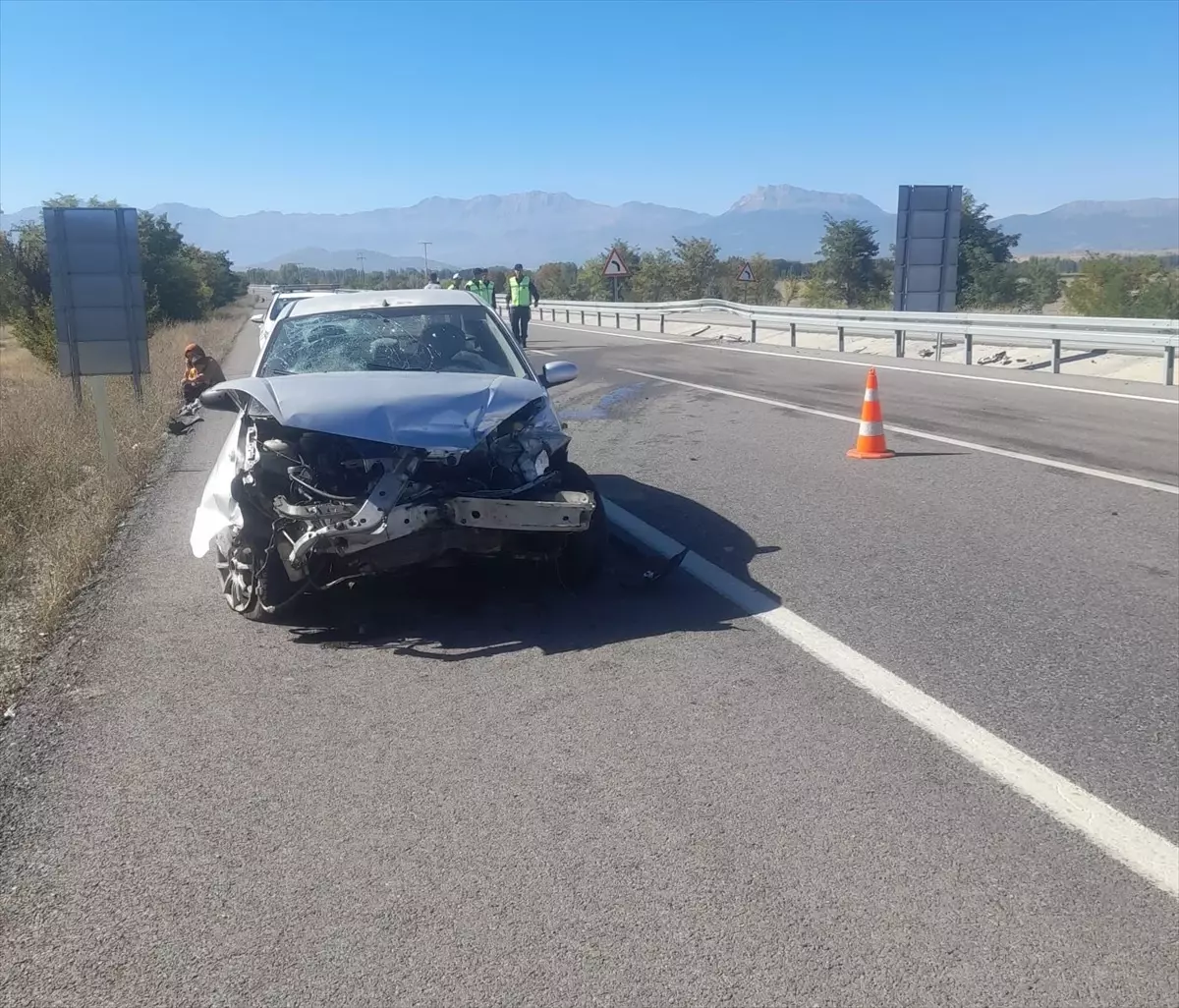 Konya’da Trafik Kazası: Anne-Oğul Yaralı